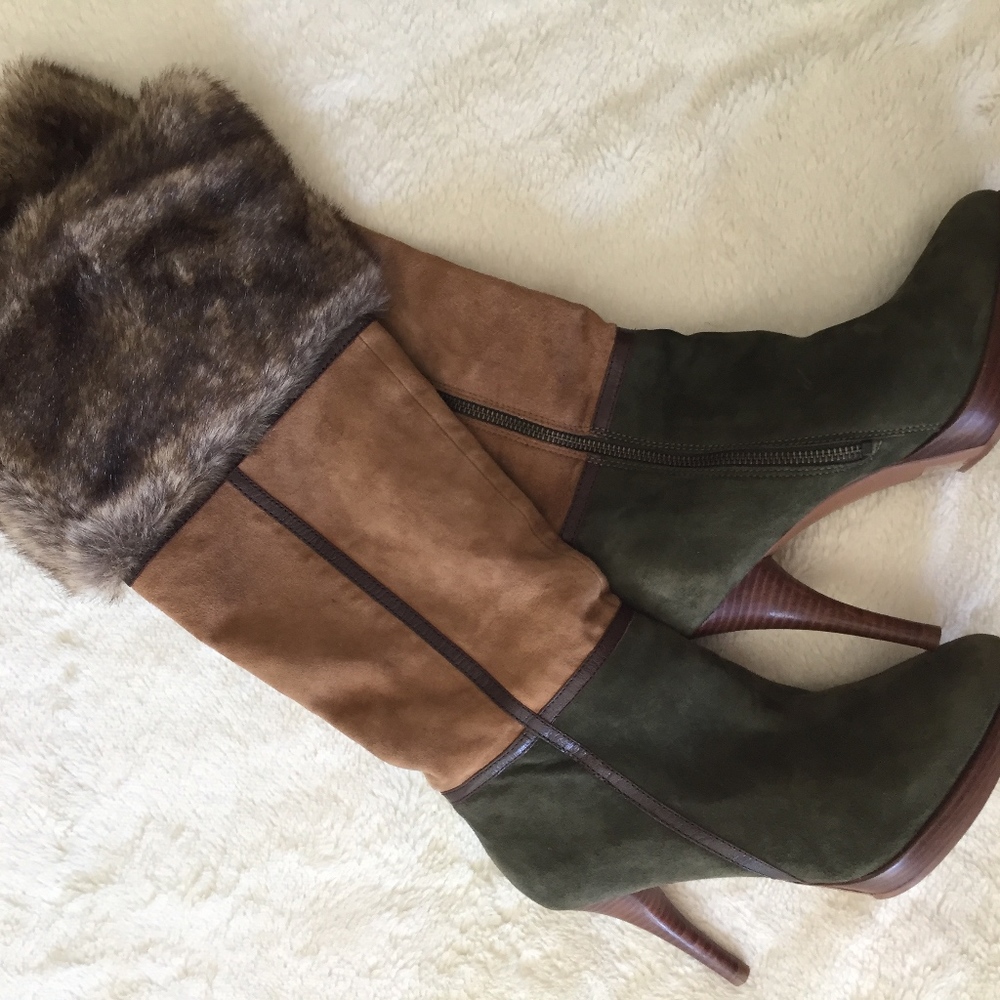 B. Makowsky brown-green leather boots w faux fur
